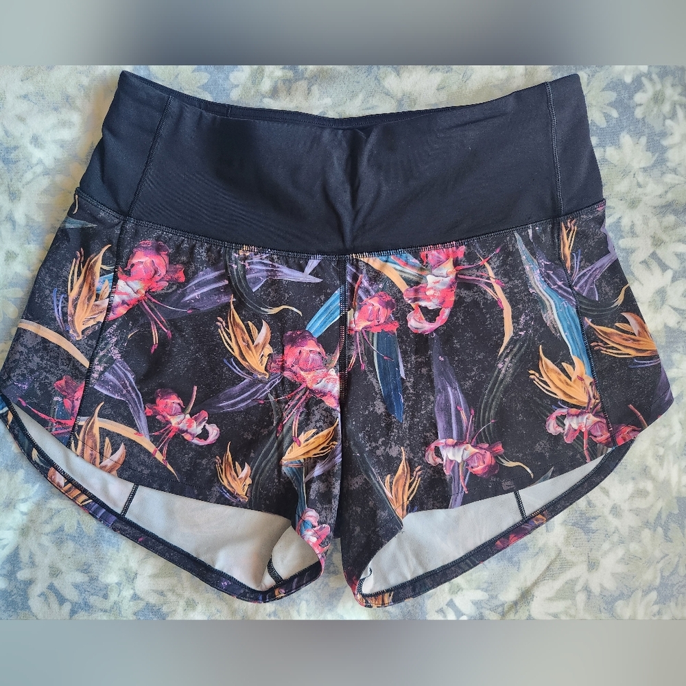 Women's Lululemon Speed Up High-Rise Lined Short 4" Size 6
